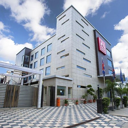 Inde Hotel Chattarpur New Delhi Luaran gambar