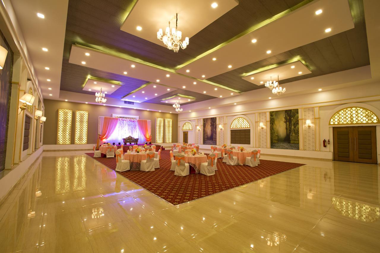 Inde Hotel Chattarpur New Delhi Luaran gambar