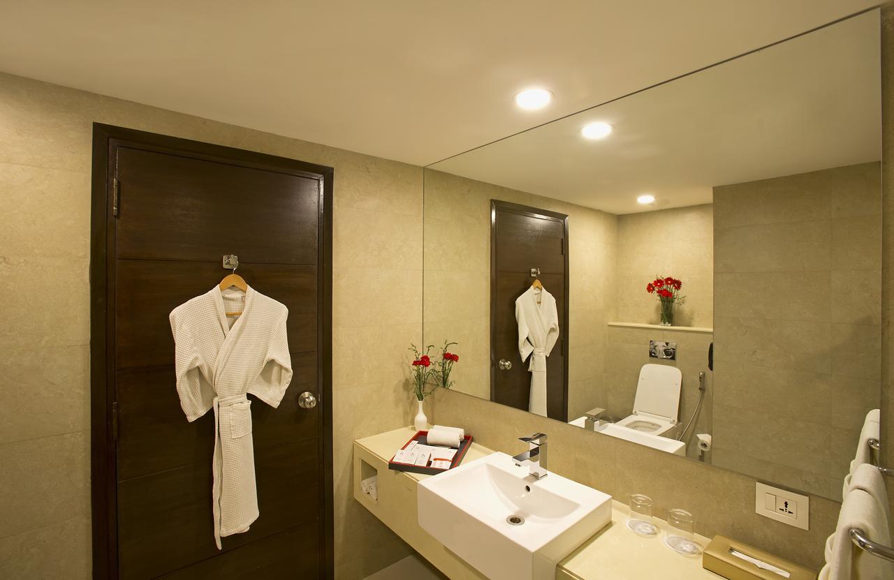Inde Hotel Chattarpur New Delhi Luaran gambar