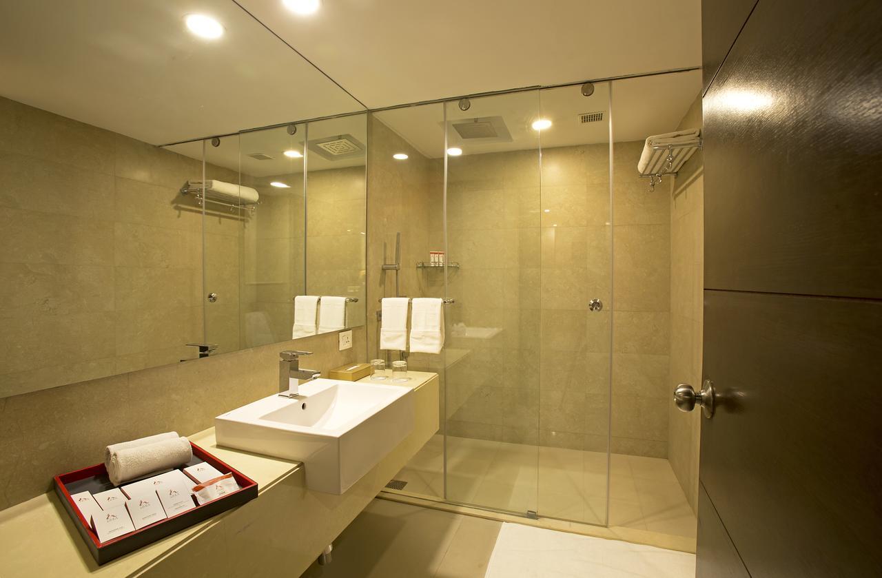 Inde Hotel Chattarpur New Delhi Luaran gambar